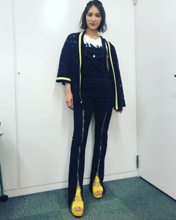 Sayaka Akimoto feet photo 10