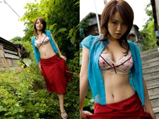 Sayaka Isoyama feet photo 16