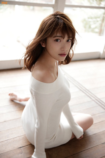 Sayaka Tomaru feet photo thumbnail