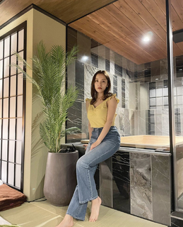 Sayaka Tomaru feet photo thumbnail