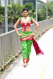 Sayali Bhagat feet photo 4