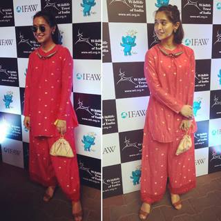 Sayani Gupta feet photo 9