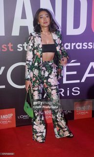 Sayani Gupta feet photo 17