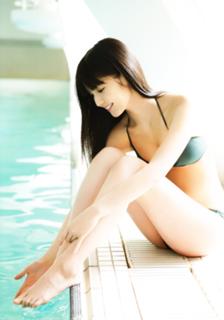 Sayumi Michishige feet photo 6