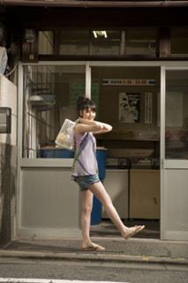 Sayumi Michishige feet photo 4