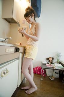 Sayumi Michishige feet photo 18