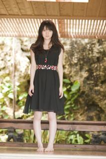 Sayumi Michishige feet photo 8