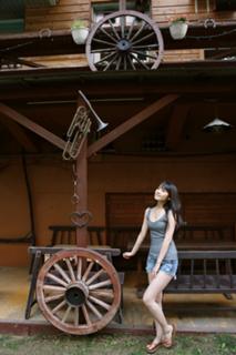 Sayumi Michishige feet photo 20