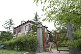 Sayumi Michishige feet photo 5