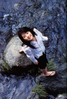 Sayumi Michishige feet photo 3