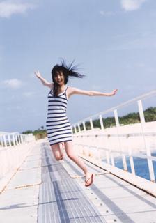 Sayumi Michishige feet photo 8