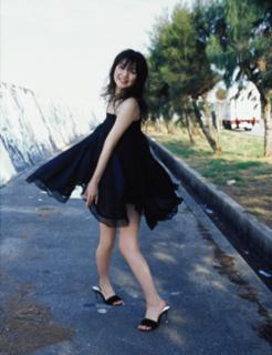 Sayumi Michishige feet photo 4