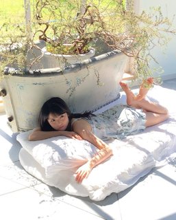 Sayumi Michishige feet photo 14