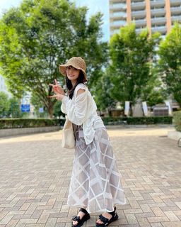 Sayumi Michishige feet photo 11