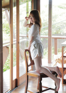 Sayuri Date feet photo 4