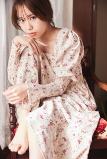 Sayuri Date feet photo 1