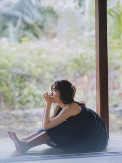Sayuri Date feet photo 5