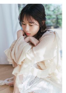 Sayuri Date feet photo 17