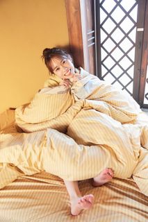 Sayuri Date feet photo 3