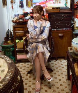 Sayuri Date feet photo 4
