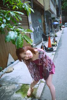 Sayuri Date feet photo 2