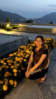Sayyeshaa Saigal feet photo 17