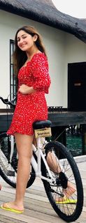 Sayyeshaa Saigal feet photo 15