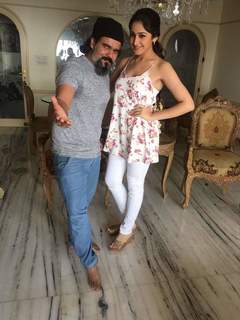Sayyeshaa Saigal feet photo 7