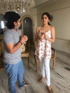 Sayyeshaa Saigal feet photo 6