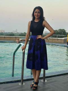 Sayyeshaa Saigal feet photo 18