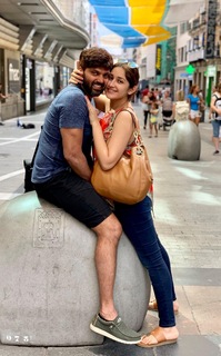Sayyeshaa Saigal feet photo 13