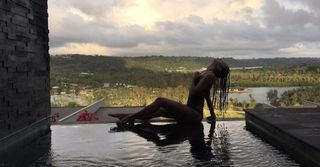 Scarlet Vas feet photo thumbnail