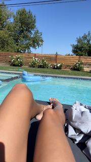 Scarlet Vas feet photo thumbnail