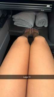 Scarlet Vas feet photo thumbnail