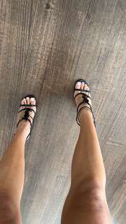 Scarlet Vas feet photo thumbnail