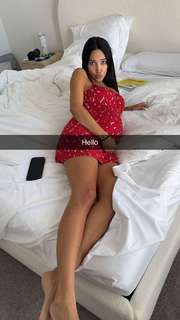 Scarlet Vas feet photo thumbnail