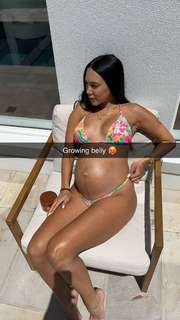Scarlet Vas feet photo thumbnail
