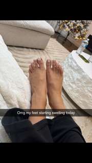 Scarlet Vas feet photo thumbnail