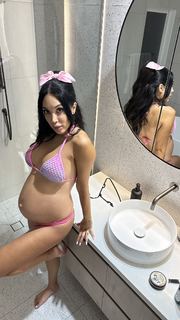 Scarlet Vas feet photo thumbnail