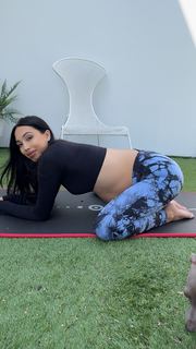 Scarlet Vas feet photo thumbnail