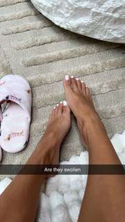 Scarlet Vas feet photo thumbnail