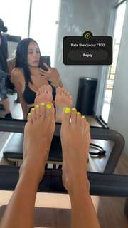 Scarlet Vas feet photo thumbnail