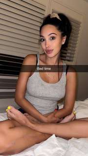 Scarlet Vas feet photo thumbnail