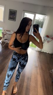 Scarlet Vas feet photo thumbnail