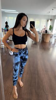Scarlet Vas feet photo thumbnail