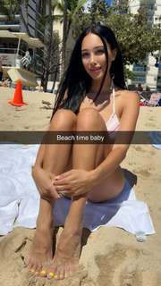 Scarlet Vas feet photo thumbnail