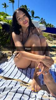 Scarlet Vas feet photo thumbnail