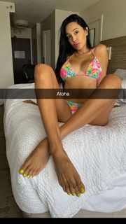 Scarlet Vas feet photo thumbnail
