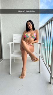 Scarlet Vas feet photo thumbnail