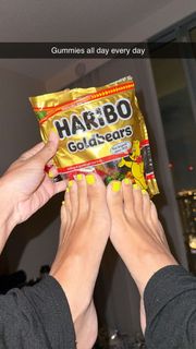 Scarlet Vas feet photo thumbnail